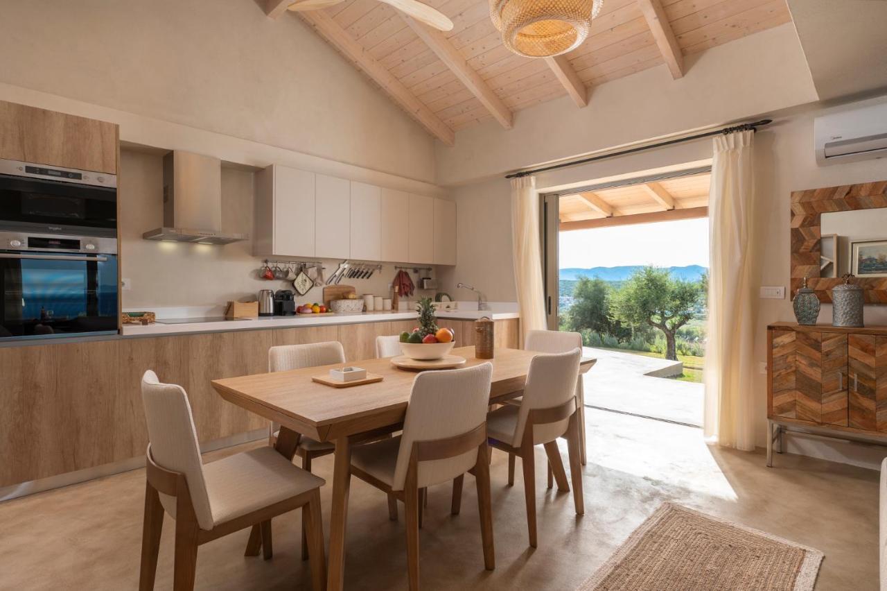 Carvella - A Sublimely Relaxing Escape! Villa Planos