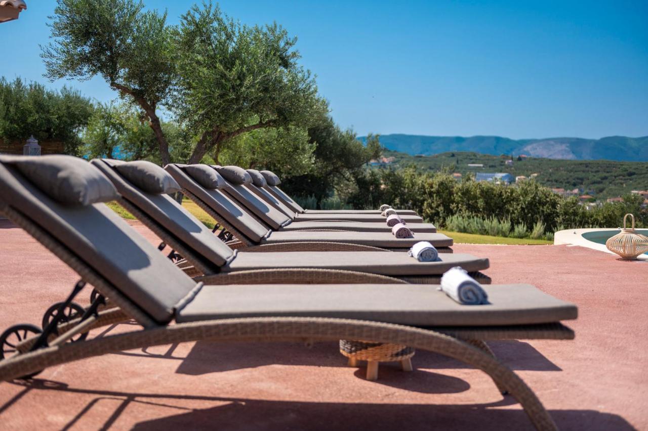 Carvella - A Sublimely Relaxing Escape! Циливи